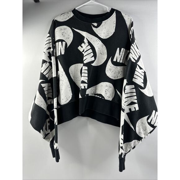 Nike Cropped Sweater Womens Size 1X Black White Logo All Over Print Sweatshirt - Picture 1 of 10